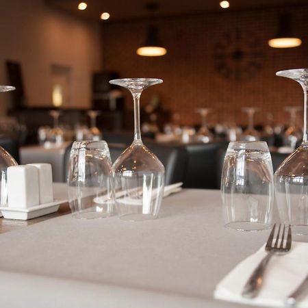 Logis Auberge Des Voyageurs Vandieres  Eksteriør billede