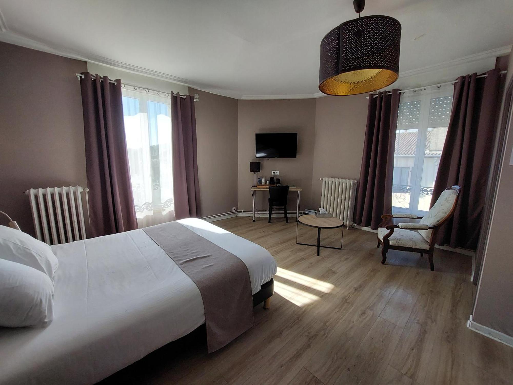 Logis Auberge Des Voyageurs Vandieres  Eksteriør billede