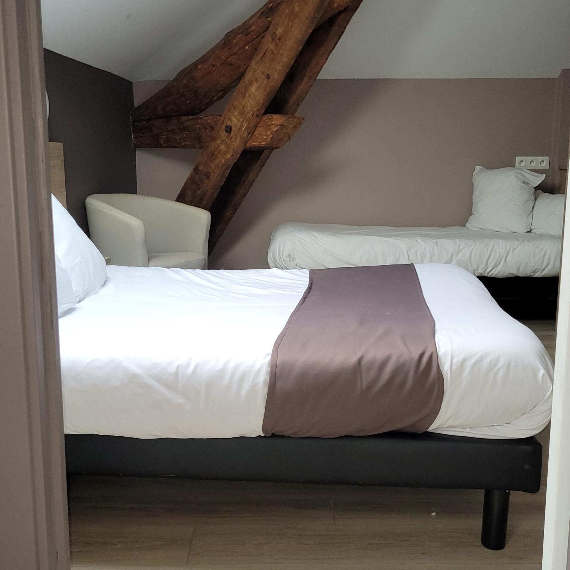 Logis Auberge Des Voyageurs Vandieres  Eksteriør billede